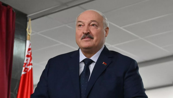 Лукашенко привітав лідера угорської партії «Тиса» Мадьяра з перемогою на виборах
